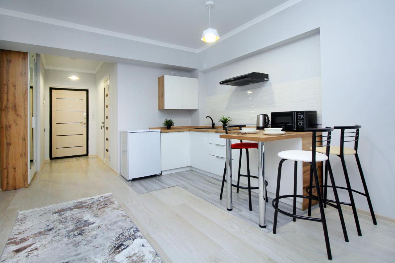 Cozy Studio In The Best Area! 4 알마티 외부 사진