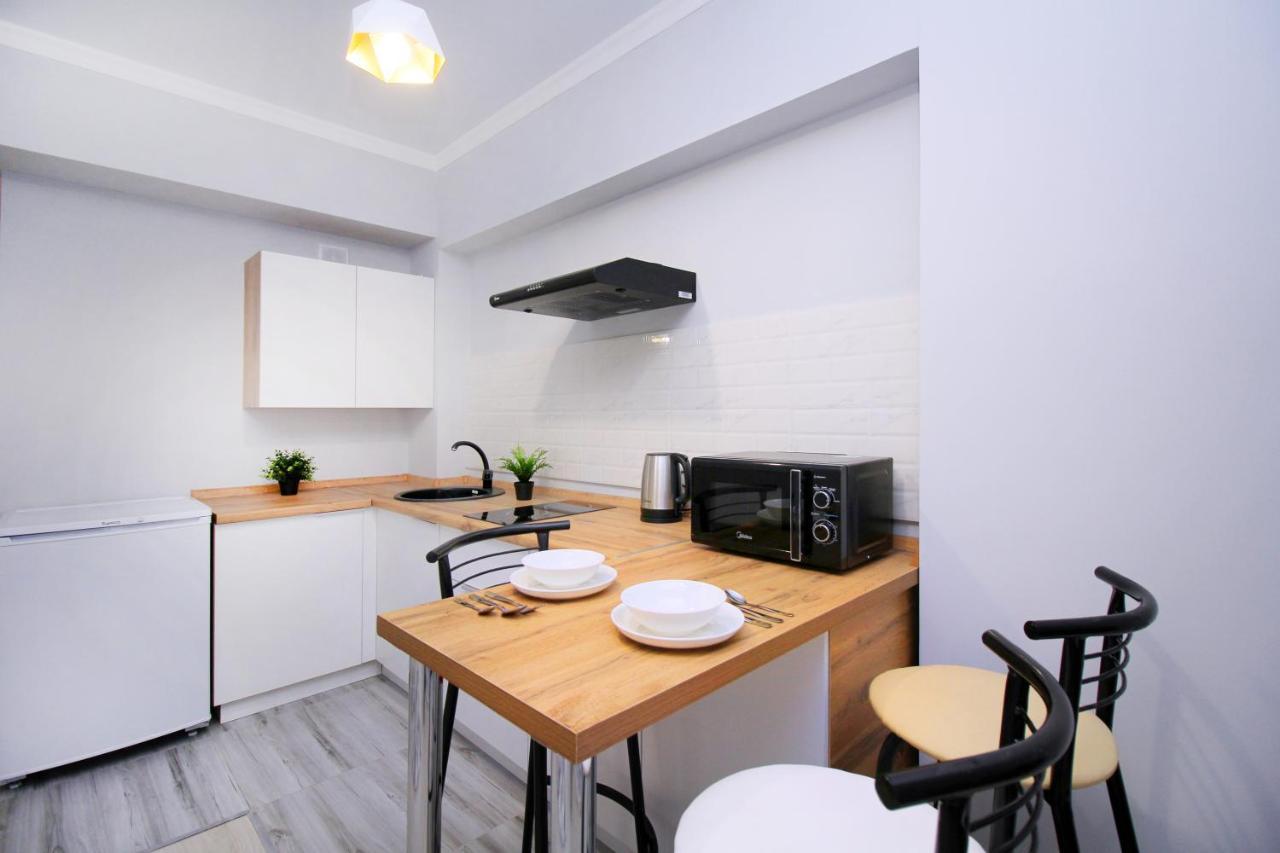 Cozy Studio In The Best Area! 4 알마티 외부 사진
