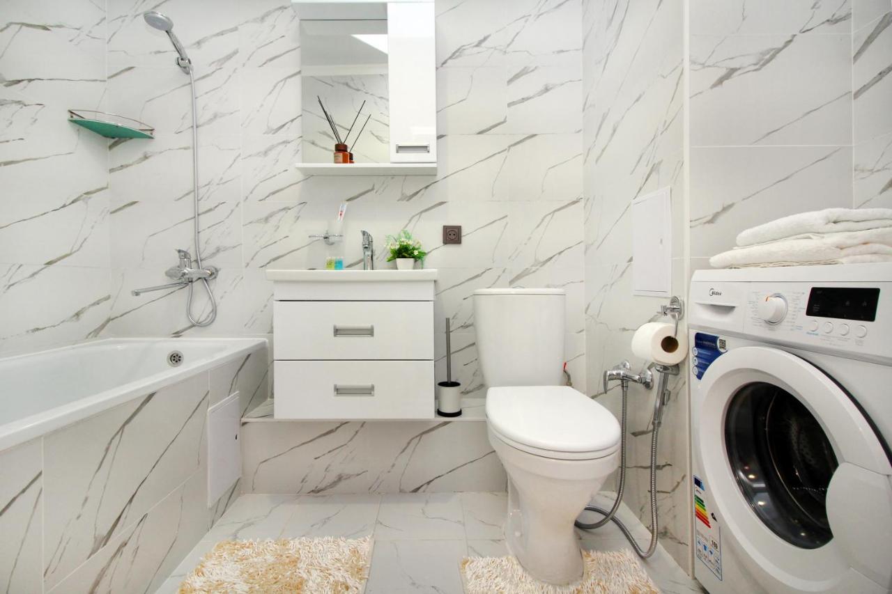 Cozy Studio In The Best Area! 4 알마티 외부 사진